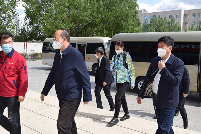 吉林省委常委、常務副省長吳靖平蒞臨鵬鴻生產基地督導調研